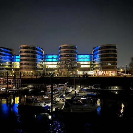 Penthouse-wohnung Am Innenhafen * Duisburgo